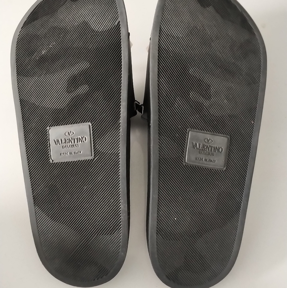 💯 Authentic Valentino Garavani Rockstud Slides - Picture 2 of 6